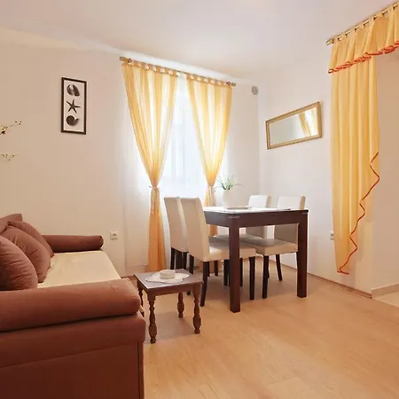 Stone House Apartment *