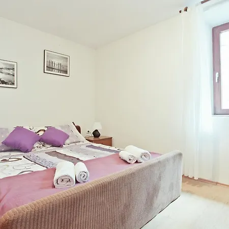 Apartment Stone House Split